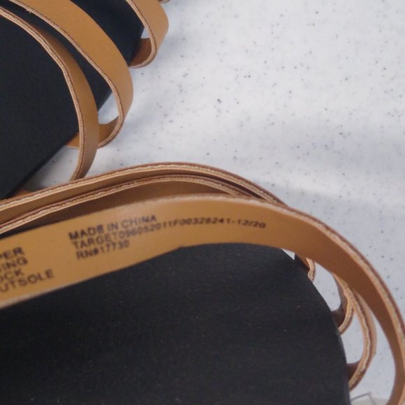 A New Day Sandals Tan/Joan Size 10 Women Embossed Strappy Slide On Sandal NWT - Picture 8 of 8